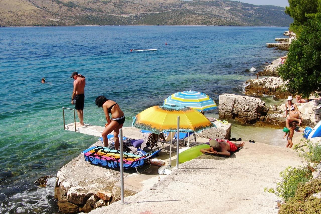 Apartments By The Sea Seget Vranjica, Trogir - 7508 Ngoại thất bức ảnh